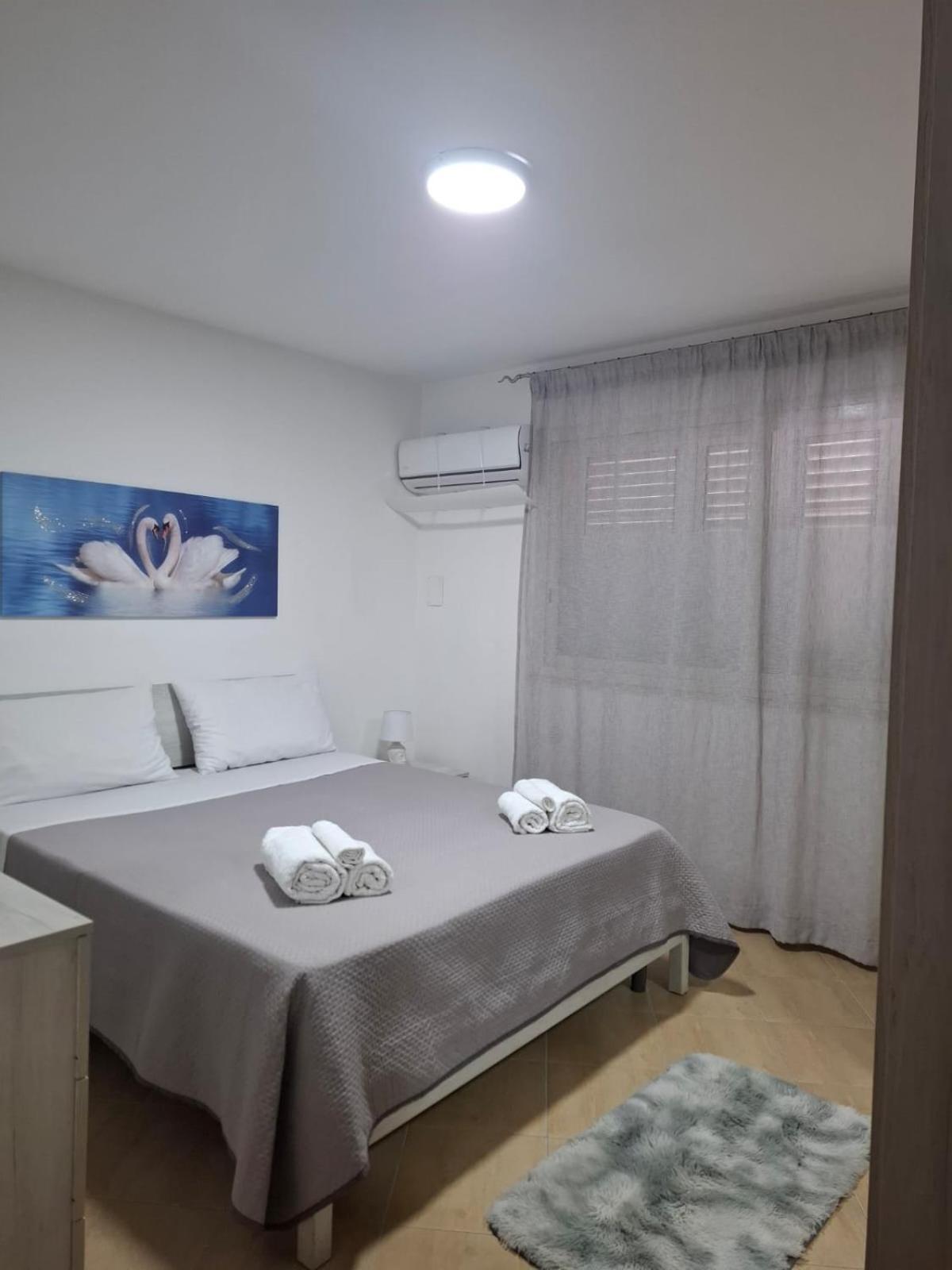 Villa Annamaria Carini Esterno foto